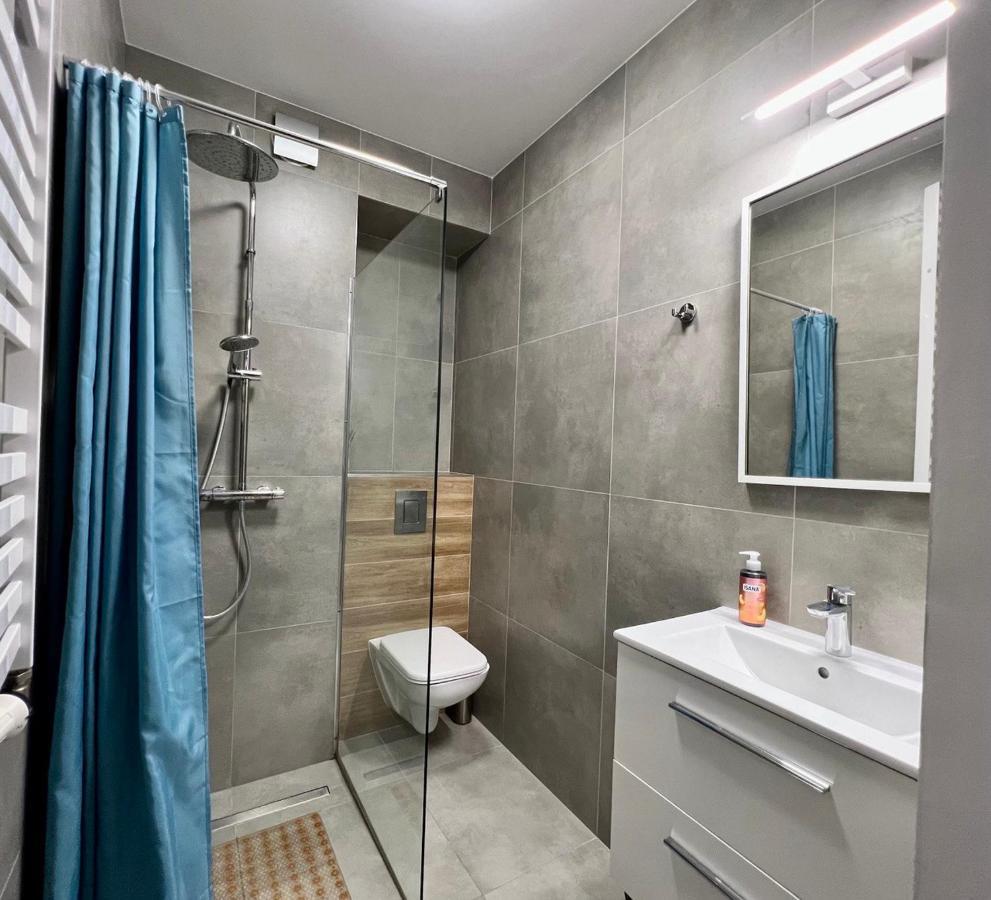K22 Large Family Apart Komputerowa Варшава Экстерьер фото